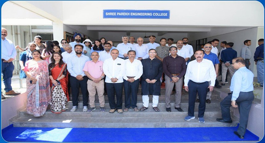 Pidilite Board of Directors and Chairman Shri Madukar Parekh at Shree Parekh Engineering College